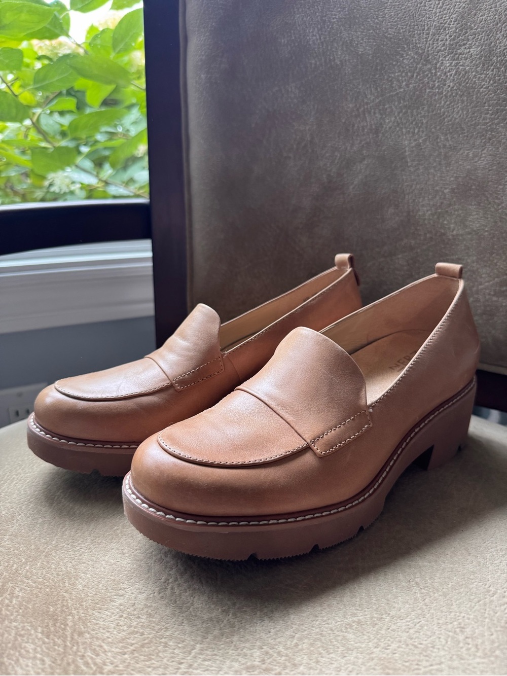 Naturalizer Women’s Size 7W Darry Lug Platform Healed Slip-On Loafers Toffee